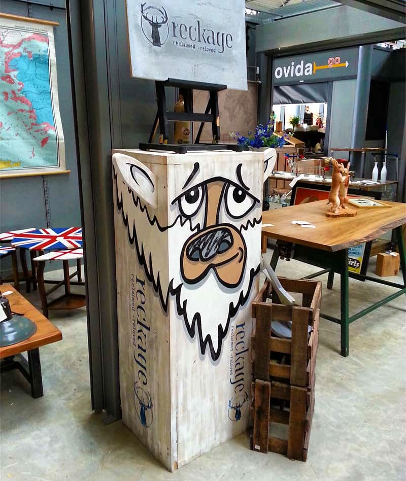 weareblokheds's tweet photo. @weareblokheds in & around @MarketWool @Doncaster_Mkts last weekend for #deliciousdoncaster. #weareblokheds #doncasterisgreat #doncaster #streetart #graffitiart #spraypaintart #illustration #graphicdesign #artwork https://t.co/BGLecVACBW https://t.co/YLyNkUfs9v