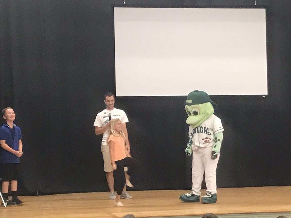 clbaron2016's tweet photo. @cprossi2 @twallace9424 @PortOrangeVCS A great start to summer reading!! And the @daytonatortugas summer reading program! #read365
@PortOrangeVCS @twallace9424 https://t.co/G4nnztuEyt