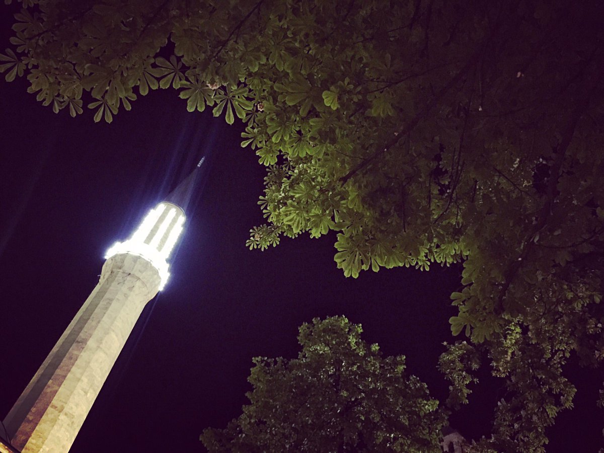 zorlakovski's tweet photo. #begova #sarajevo #mosque #minaret #ramadan #bosniaandherzegovina https://t.co/hgXzV586Tv