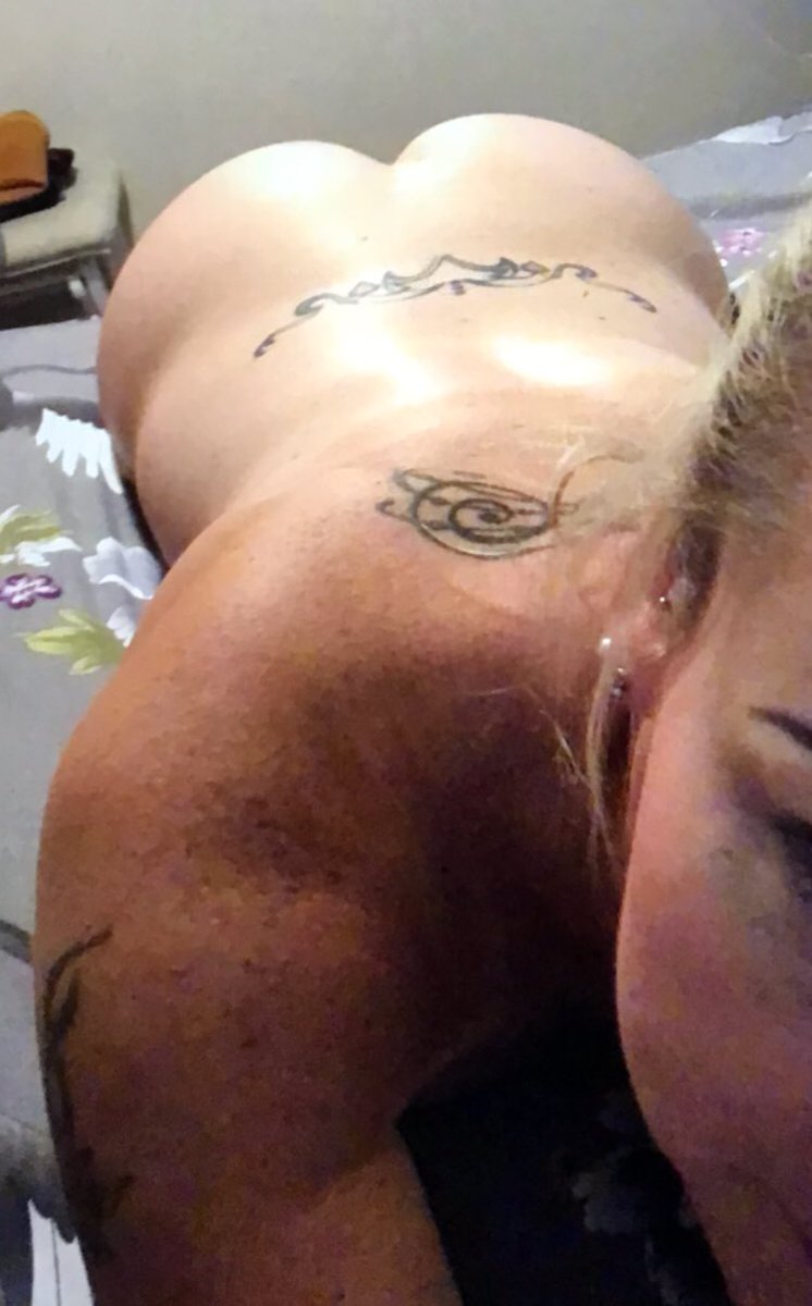 realmart25's tweet photo. @blacktowhitenet My wife needs stretching #bbc #BlackCockAddicted https://t.co/AaDDGzl1QN