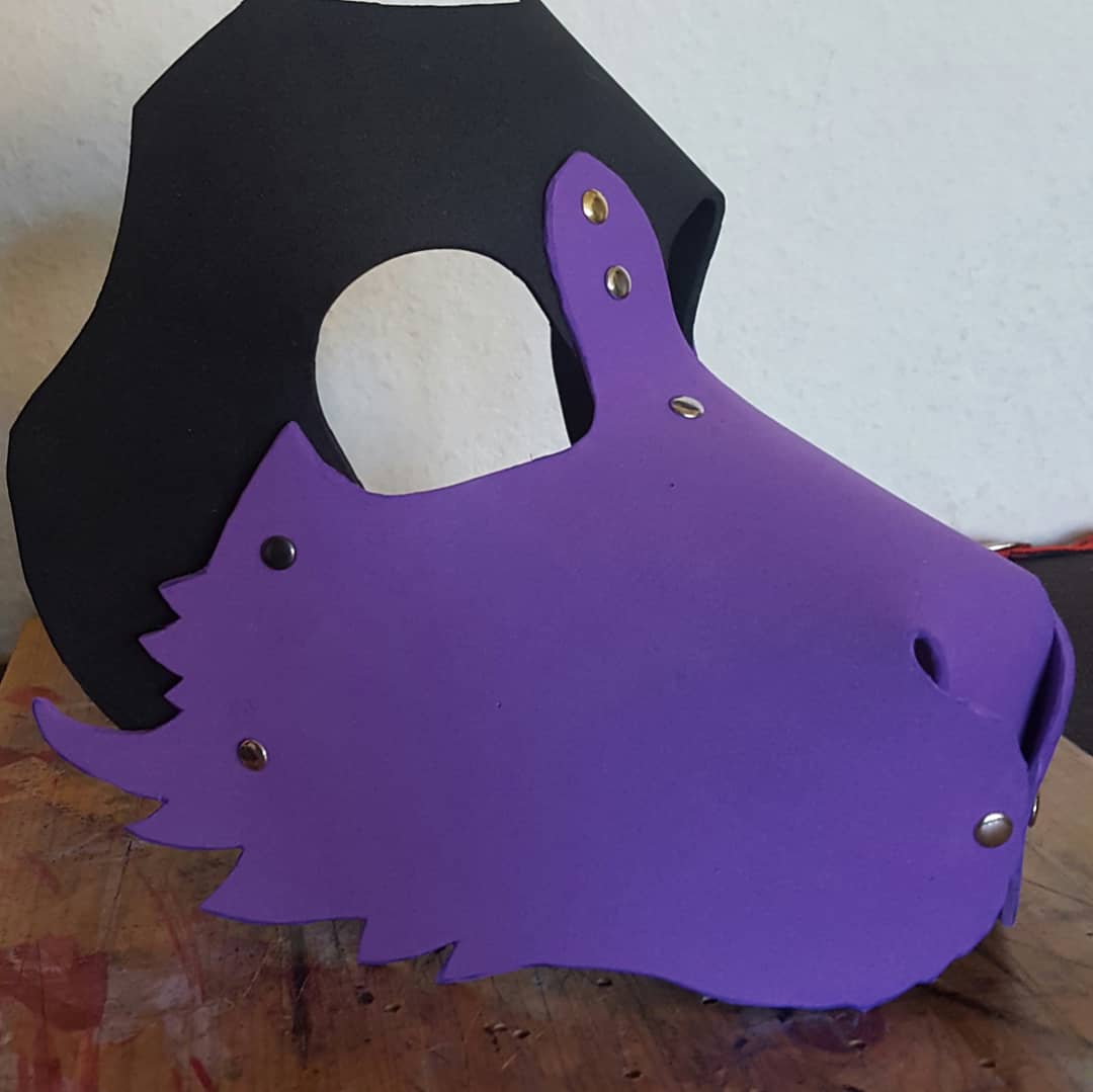 chillis_leather's tweet photo. There is something Wolfish going on... 🐺🐾🐾
*prototype*
AWOOOOOOOOOOOO

#petplay #wolfmask #wolfhood https://t.co/sQqLsrOFzM