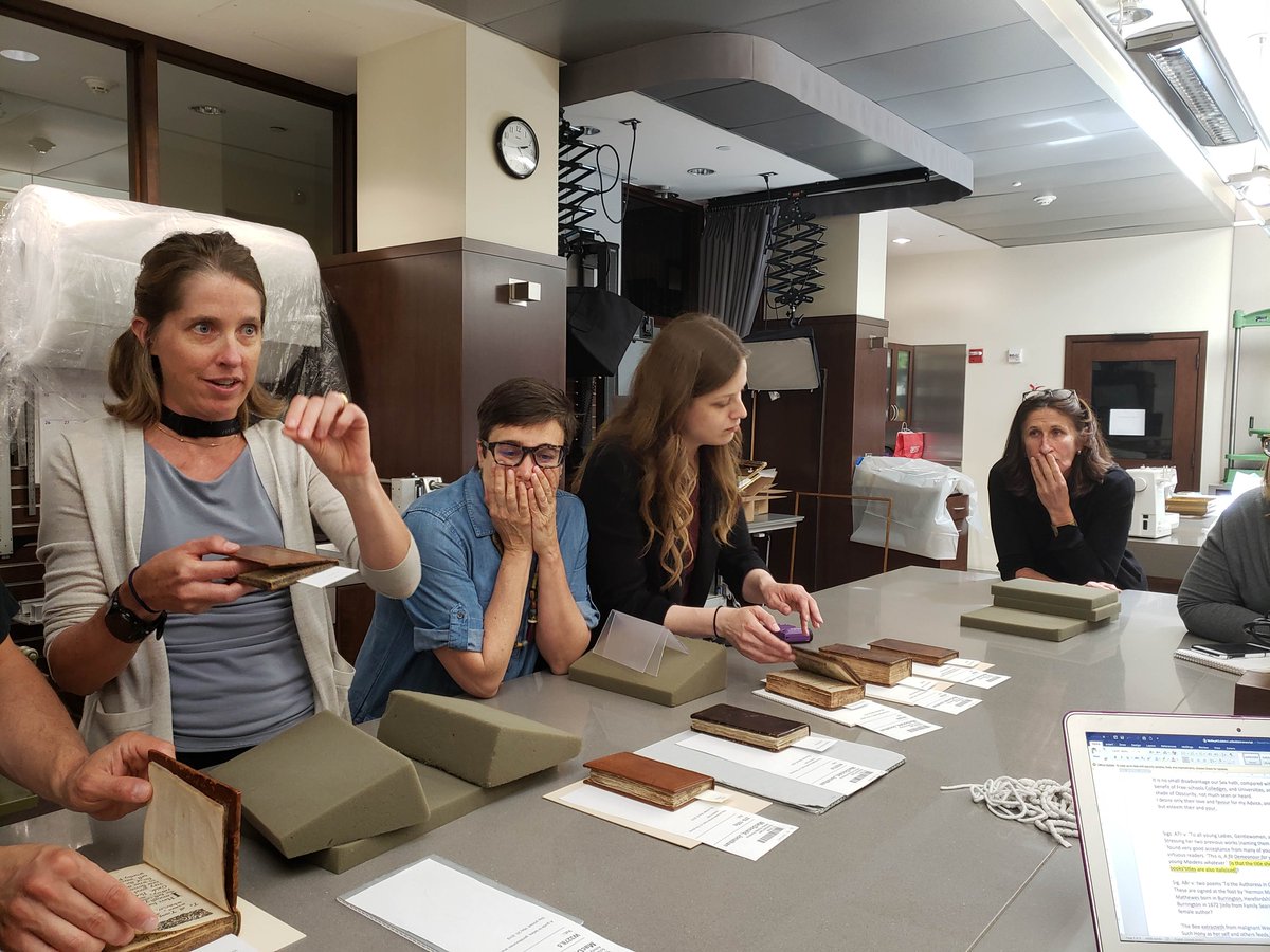 FolgerResearch's tweet photo. @FolgerLibrary This trimming also could have happened anytime between the book's construction and its arrival at the Folger. #BeforeFarmtoTable #WoolleyWeek https://t.co/FhwfgwCPUw