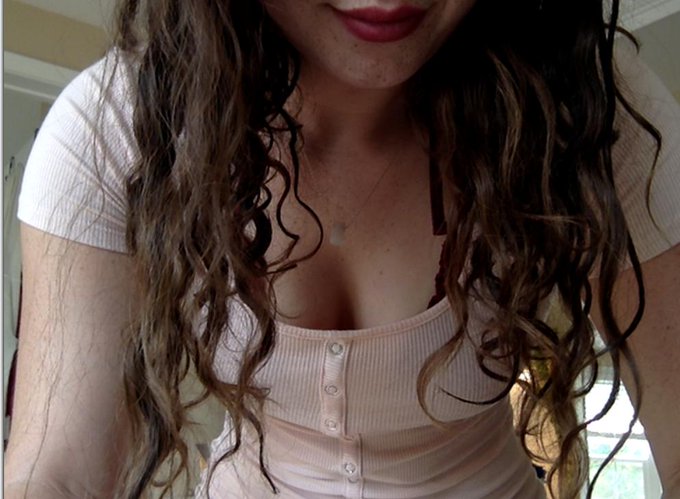 hi  I'm back from swimming! 👙  https://t.co/2rHnVkOFkD https://t.co/MZGMNmVxHT<a href="/tag/newprofilepic"class="tags"><span>#newprofilepic</span></a>