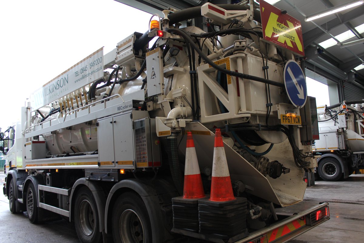 wilkinsonenv's tweet image. One of our 414 Recycler Jet Vacs getting ready to roll...we love a bit of drain cleaning! #blockeddraincleaning #sewerjetting #drainproblems #qualitysewercleaning
