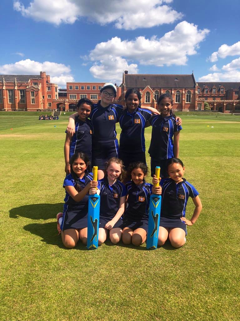 BancroftsPrep's tweet photo. Prep 1 Inter-House Cricket got off to a great start in the sunshine this week ☀️ We have two games to go after half term and the competition is fierce 🏏😁 Who will be crowned as the eventual winners?❤️💛💚💙 #Manor #Hereford #Knighton #Monkhams @SportsBancrofts @BancroftsSchool https://t.co/rSccEb4doF