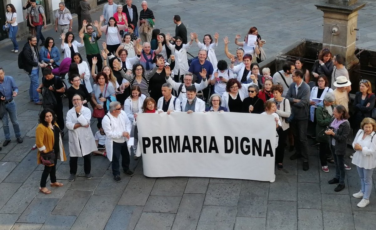 Drdebernardo's tweet photo. En apoio as compañeiras de Vigo! #primariadigna #todossomosvigo https://t.co/vNKVbsopxe