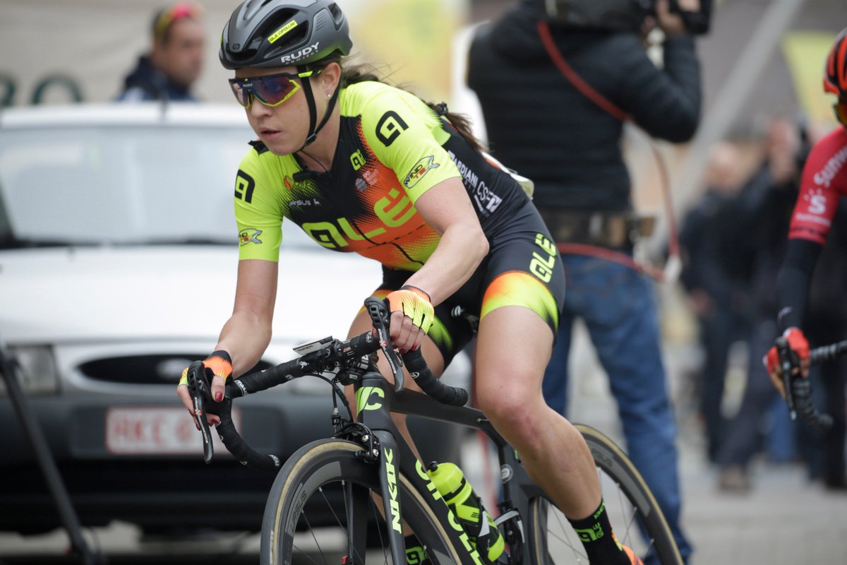 Sprint da protagonista per <a href="/annatrevisi/">anna trevisi</a>, 5° nella frazione di apertura dell'<a href="/EmakumeenBira/">WWT Emakumeen Bira</a> #UCIWWT #Bira #IAmAle #AleCycling #SelleItalia #EnjoyYourRide #MCipolliniPassion #WithDMT #windtex #ursuswheels #ursuscycling Photo <a href="/anton_vos/">Anton Vos</a>
