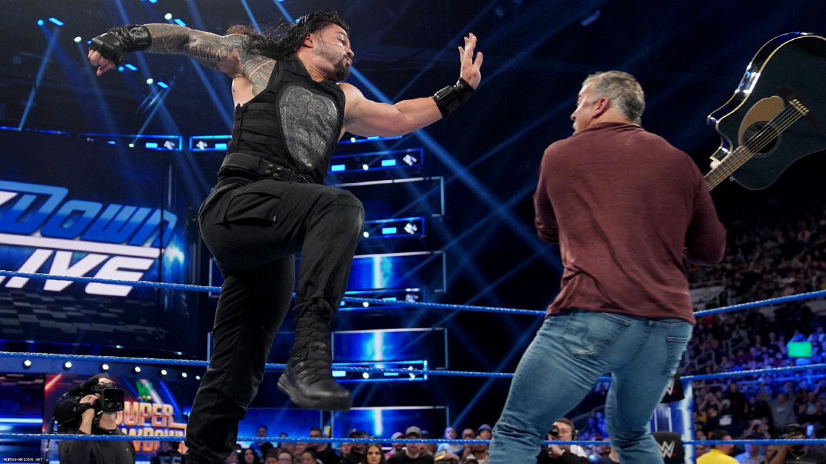 ShanKha93028938's tweet photo. On #Smack_Down 
Roman Reigns #VS Elias 
The Big Dog #BEAT Elias https://t.co/0HPrIr5Aqk