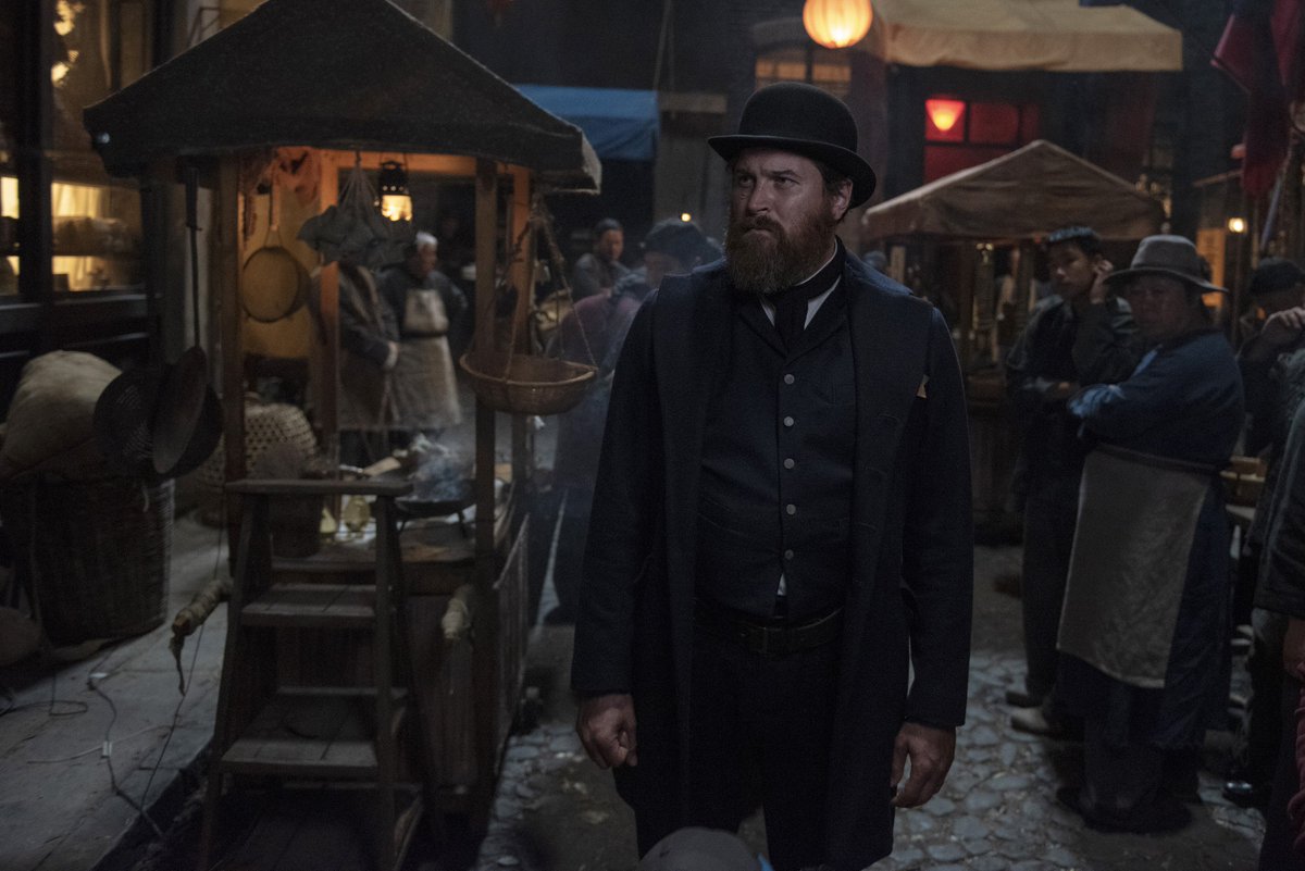 HBOPR's tweet image. In #WarriorMAX S1E8: After a Chinatown bloodbath, the Hop Wei and Long Zii consider a novel way to end their hostilities.

"They Don't Pay Us Enough to Think" debuts Friday, May 24 at 10PM on @Cinemax: itsh.bo/WarriorEp