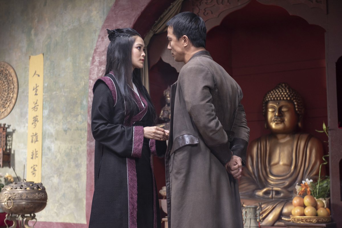 HBOPR's tweet image. In #WarriorMAX S1E8: After a Chinatown bloodbath, the Hop Wei and Long Zii consider a novel way to end their hostilities.

"They Don't Pay Us Enough to Think" debuts Friday, May 24 at 10PM on @Cinemax: itsh.bo/WarriorEp