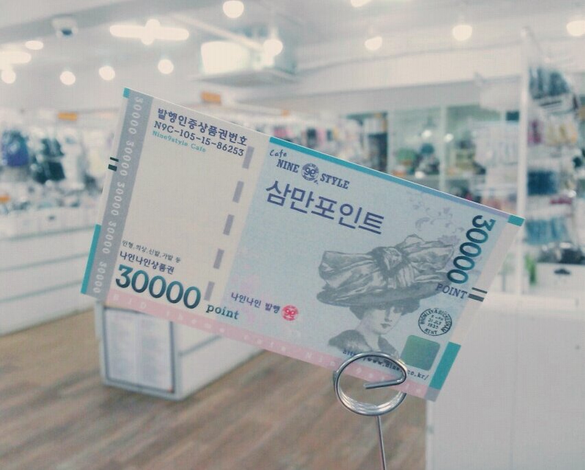 NineNinestyle's tweet photo. 💕300팔로워 기념! 알티 이벤트💕
저희 나인나인 직원들이 조금씩 꾸려가는 NineNine계정을 팔로해주셔서 감사합니다! 기쁨의 반짝 알티 이벤트를 진행합니다! 해당 트윗을 알티해주시면
5월 24일 12시! 점심시간 전에 카와이한😉💕 직원B가 추첨을 통하여 (이여서↓) https://t.co/r7ZgfiT447