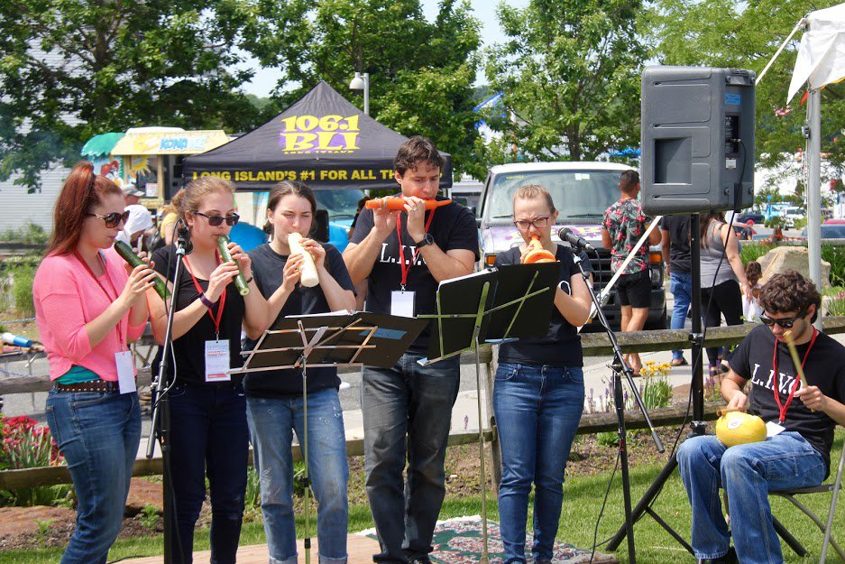 MakerFaireLI's tweet photo. Don't know what to do with the potatoes and carrots in your refrigerator? Don't make soup, make instruments! Come see the Long Island Vegetable Orchestra perform at the Eastern Long Island Mini Maker Faire on June 8th in @portjeffny #vegetableorchestra #music #makerfaire https://t.co/CNx0ZQ23WW