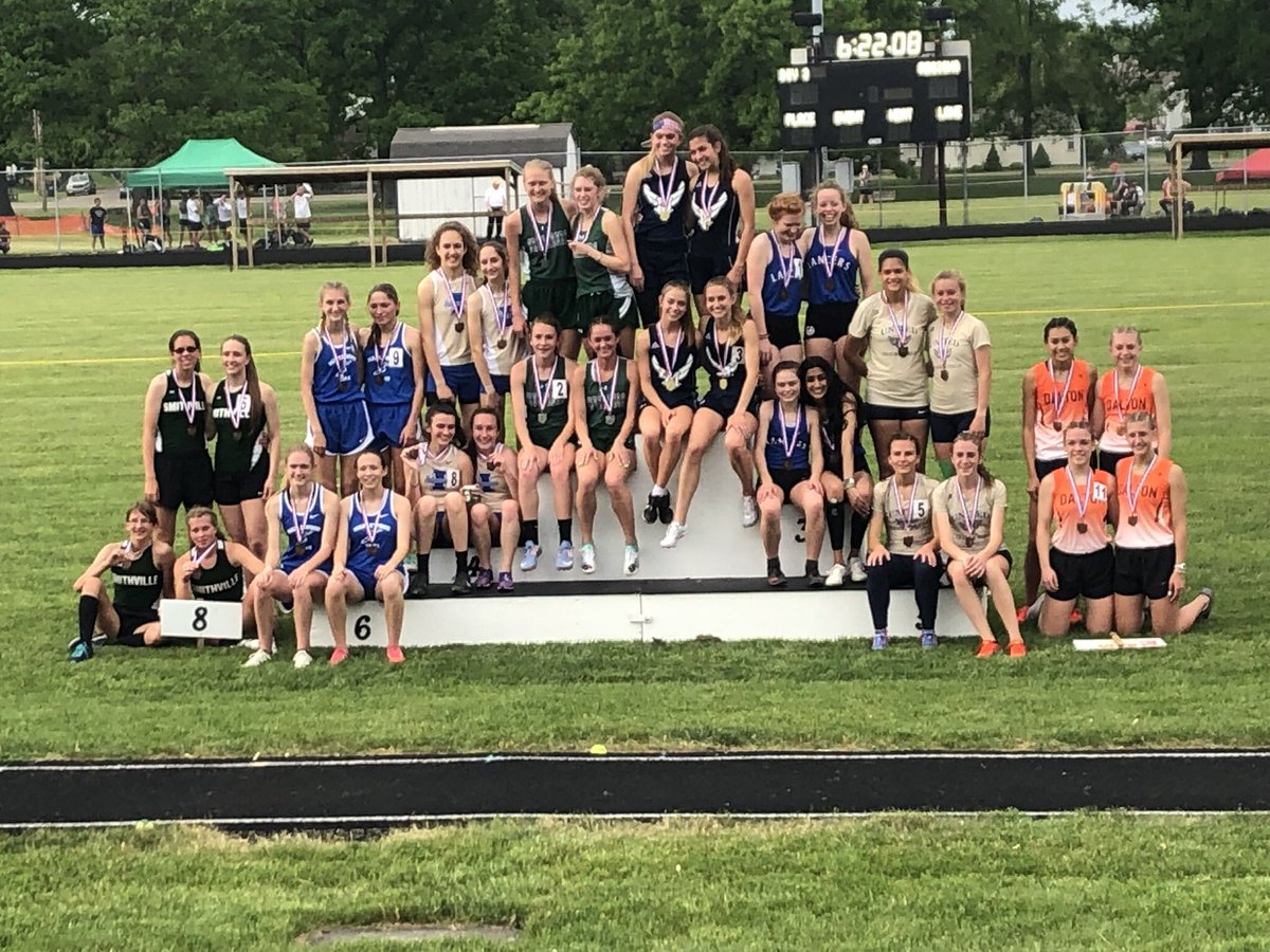 brad_esper's tweet photo. Indy girls on the way to the Ohio State Championship in the 4x800 after shattering the school record by 6 seconds!  Great run ladies!  Way to make us proud!  @e_esper9 @paigewesterburg @emilysko11 Andrea Klima @JCUXCTF @IndyBlueDevils https://t.co/6d0eVqipxa