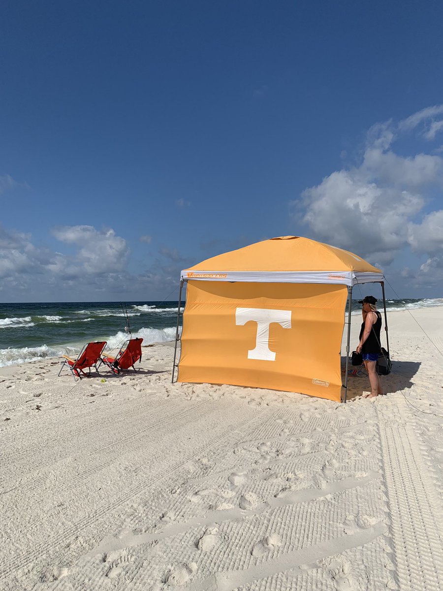 jwbtenn's tweet photo. Showing our colors on #AlabamaPoint #OrangeBeachAlabama #GoVols https://t.co/JouHXj3ePf