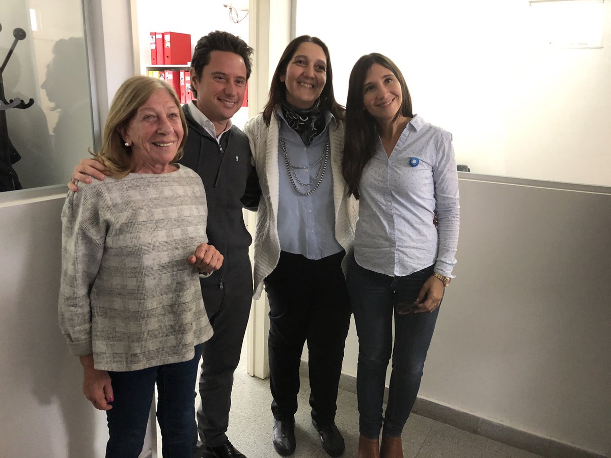 ezebisso's tweet photo. En @munisanisidro fuimos c/el Dtor gral @BAeducacion @gzinny a visitar la #InstitucionFatima y Luego en #TecMetal visitamos el aula virtual Semipresencial para adultos. #EntreTodosPodemosMas @AlexCampbellOK https://t.co/Llsp1C1Q65
