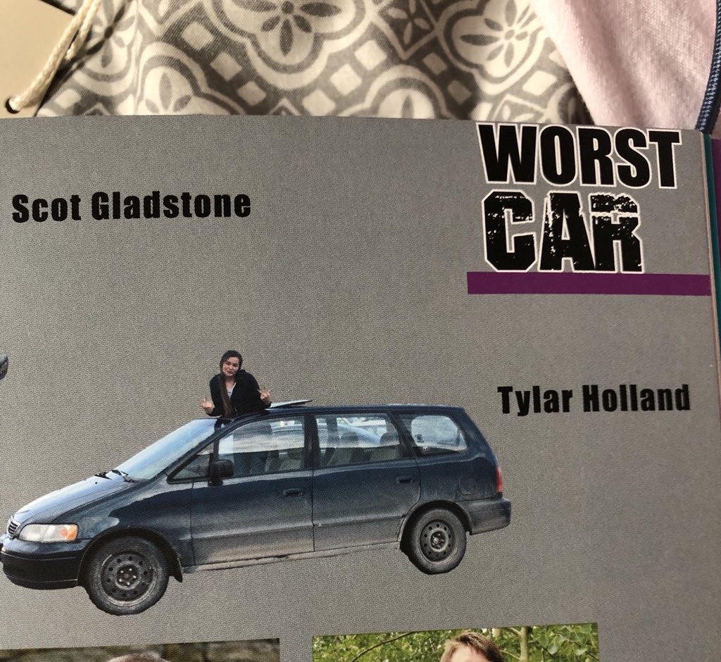 tarr_h16's tweet photo. @TyHo_ @SamiJoHenry1 Our van even made it into the year book https://t.co/C9PkzRFbcE