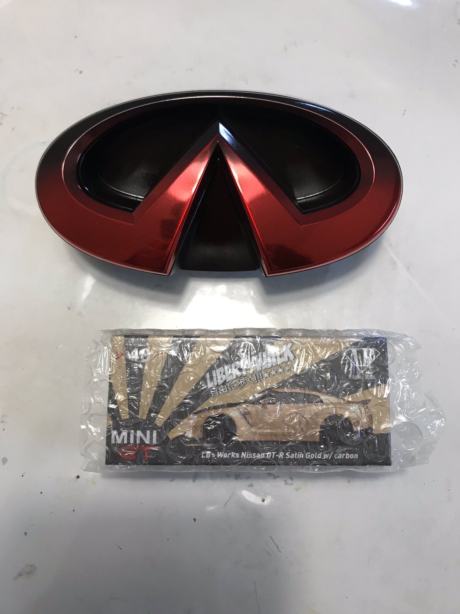 キノッｐ Lb Performance リバティーウォーク インヒィニティーエンブレム 静岡ホビーショーgtr たくまくま君 のスカクーエンブレム ありがとうございます 乗り換えという事で 譲って頂きました あと 静岡ホビーショーgtrもゲットでき