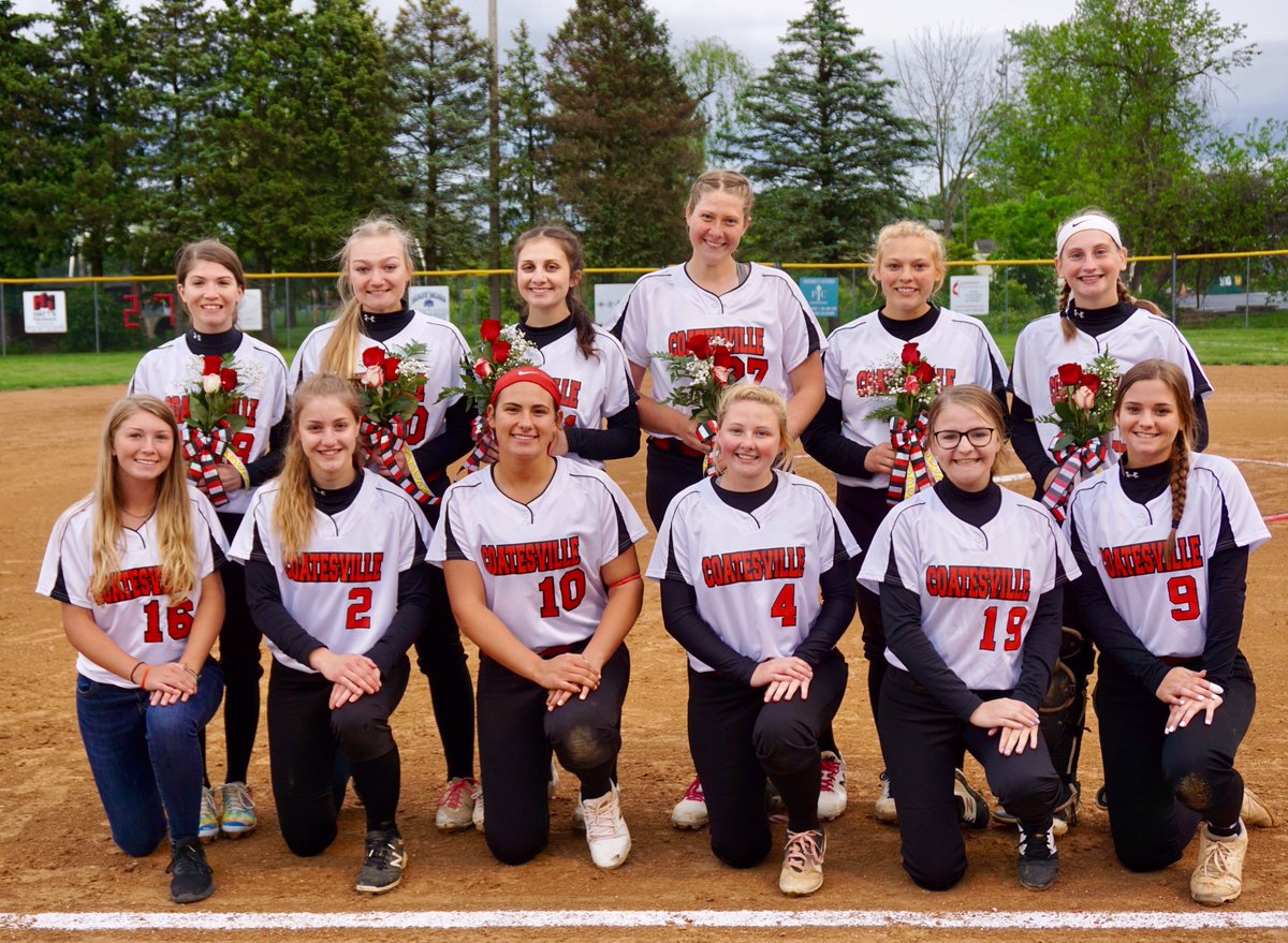 CvilleSball's tweet photo. Despite our season coming to an end, there is so much to be proud of. We appreciate all of the continuous support to us and our program. Best of luck to our seniors. We will miss you! #OneTeamOneDream #Oncearaideralwaysaraider ❤️🖤 https://t.co/ETxkZu9bOy