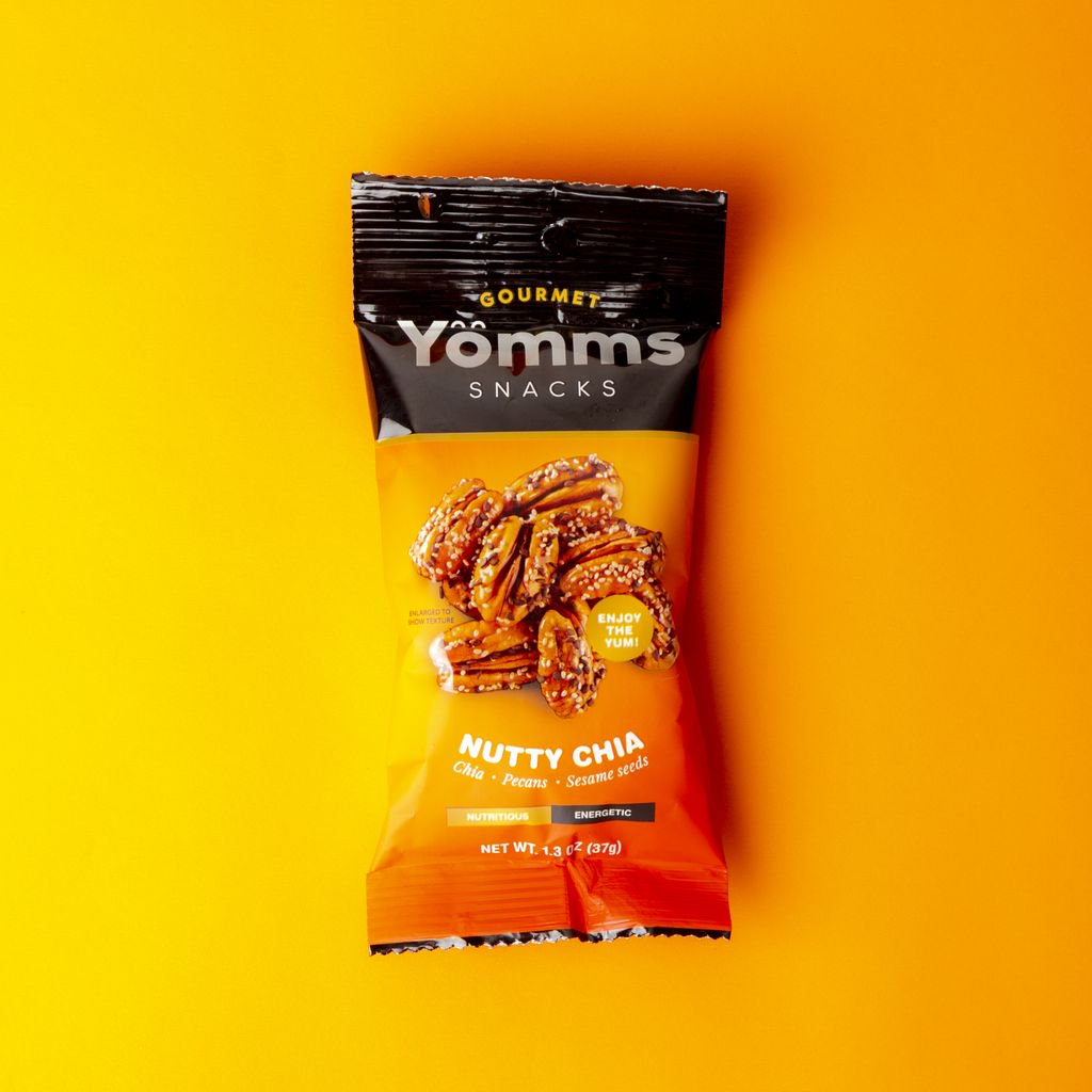 yommssnacks's tweet photo. They're pecans. But they're pecans with black sesame and chia seeds. They're amazing. Try them 😊 

https://t.co/VHjwHKsw3V https://t.co/ipgTU4cmdl