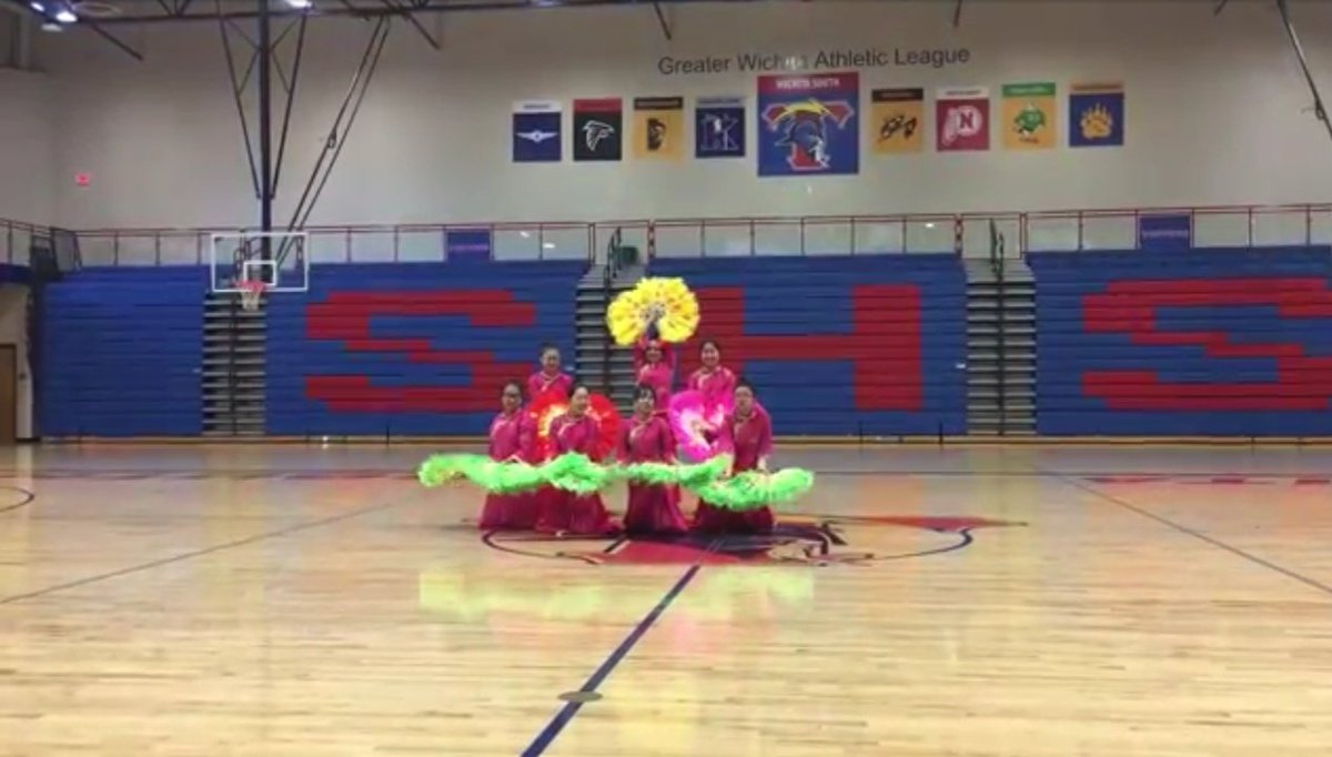 easthighacdc's tweet photo. Some Asian Cultural dances are rigidly codified and preserved. While some change and develop over time because of history. Similar to how over the years we've repeated some dances with a few adjustments! 😉😉
#AsianHeritageMonth https://t.co/h1q3jVeC8I
