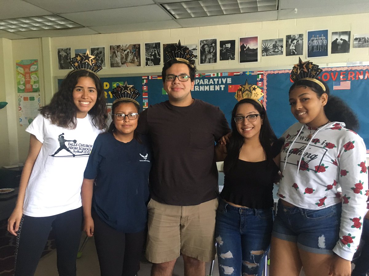 OMMfchs's tweet photo. Last meeting went out with a BANG! Thank you to everyone who came to the crowning of our new leaders followed by our lovely feast! Special thanks to our sponsors for making this possible, and Godspeed to our seniors on their journey to where ever they’ll be next year👑🎊 https://t.co/Wr91xdZItl
