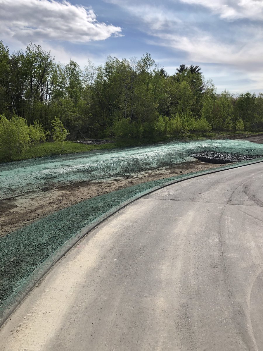 RyanLyford1's tweet photo. Westbrook. @RockRowPavilion Lawn and roadside mix on 2 acres for Shaw Brothers. The grass won’t be growing by the first concert this Sunday(Shinedown), but the loam is covered so the dust will be at a minimum. #Hydroseeding #GrowGrass #TurfSmith https://t.co/S7ROHhvDps