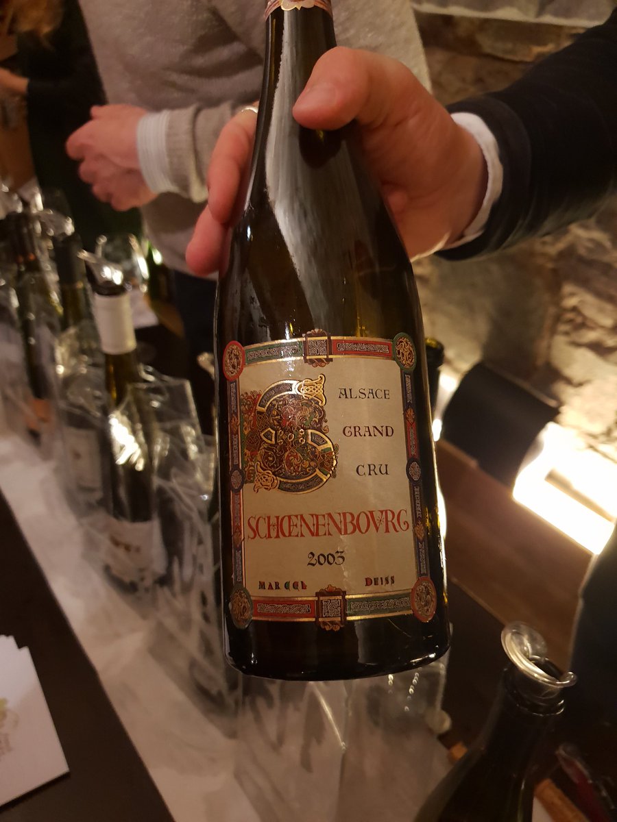 canicedublin's tweet photo. Some great #AlsaceWine tonight @elybarCHQ with @frankstero @MagsWinetotry @IBrosnan @siyps1 @MagsWinetotry @dudara @suzisgrapecrush #AlsaceWineWeek https://t.co/1JAiuPnyiy