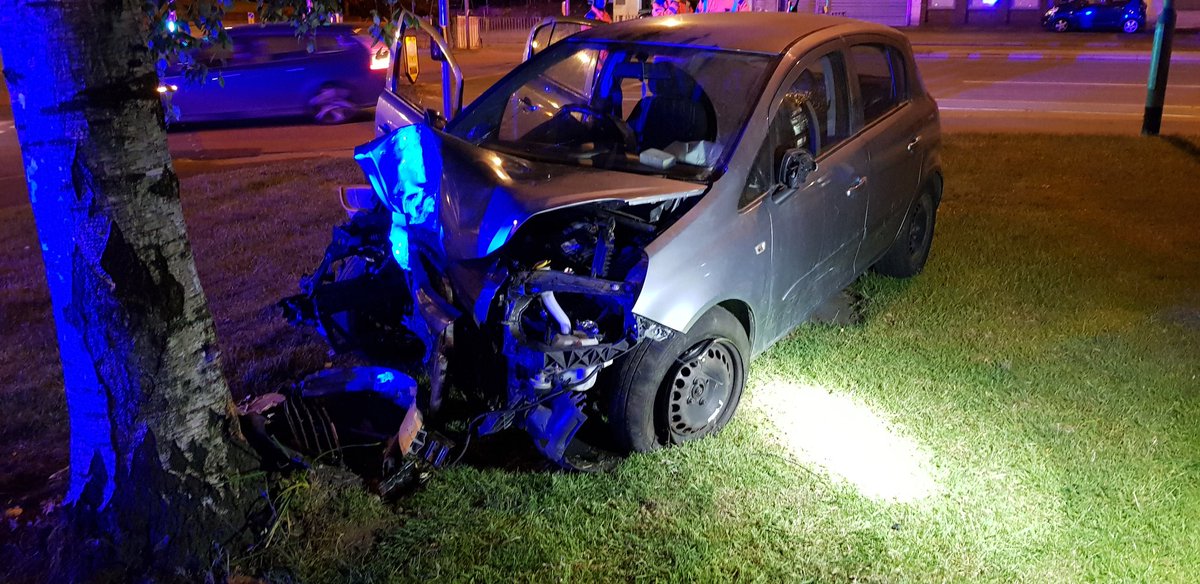halpernav's tweet photo. Thanks to @NWAmbulance #r310 #a554 for your expertise at the #rtc in prestwich #gmp #gmfrs #hatzolamcr https://t.co/vmcNiYmDKp