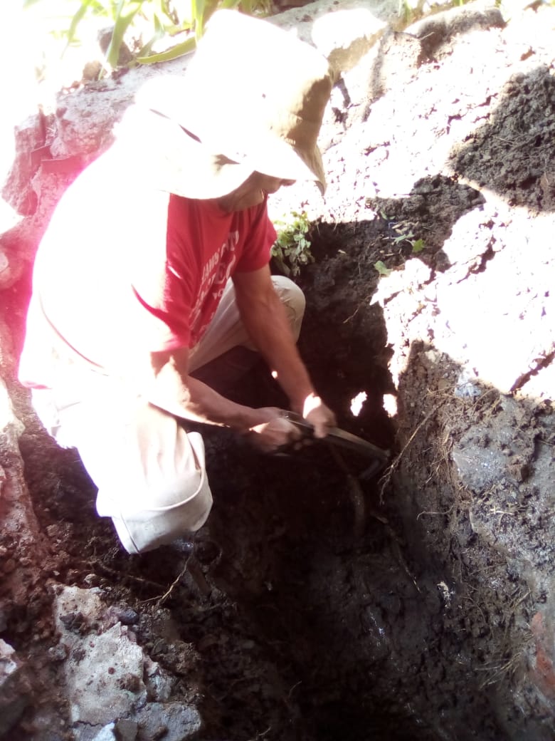 Personal de <a href="/DGODU1/">D.G.O.D.U Cuajimalpa</a> realizó la reparación de una fuga de agua en Arteaga y Salazar, colonia Contadero, #Cuajimalpa.