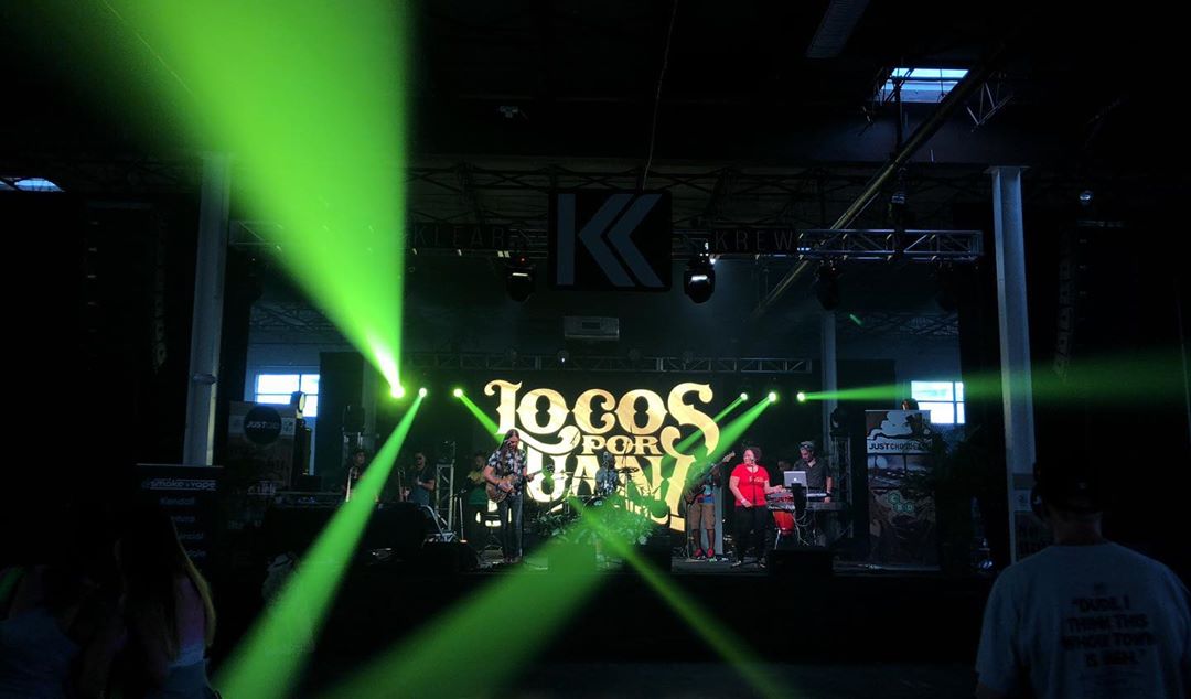 Will you be ready to dance when the lights come on? 🔥
📸@elektracoustik #locosporjuana #live #onstage #concert #tour #RTMP #dance #lights