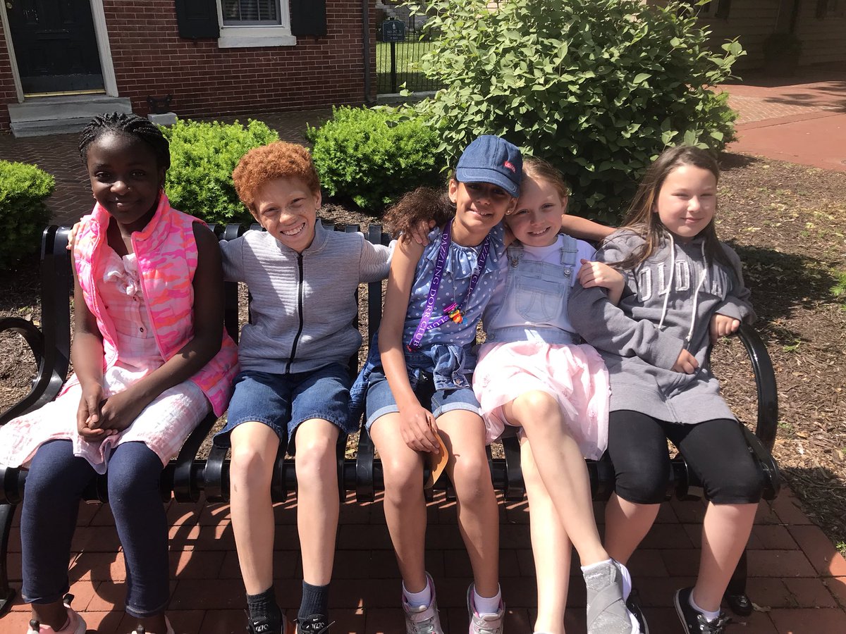 We had the most wonderful trip to Dover yesterday! Informative visits to Legislative Hall, the Old State House &amp; the John Bell house — topped off with a perfect class picnic on the Mall! Big thanks to all of our chaperones!! #wilburinspired