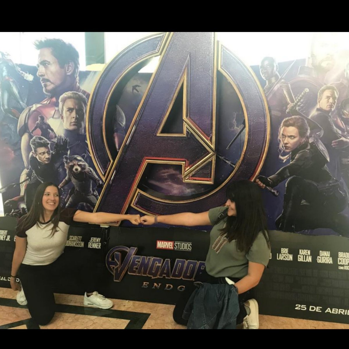 gemuchi_14's tweet photo. Me encanta tanto esta foto 💙❤️🖤
#Avengers
#primitas
#Endgame https://t.co/4VWaEKUatC