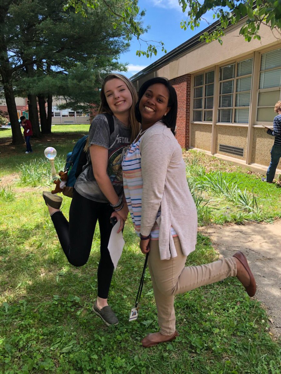 More great pictures from <a href="/ArundelSigAACPS/">ArundelSigCDGC</a> afternoon of service! Student Leadership classes led stations for freshmen in Community Citizenship at <a href="/ArundelHS_aacps/">Arundel High School</a>!