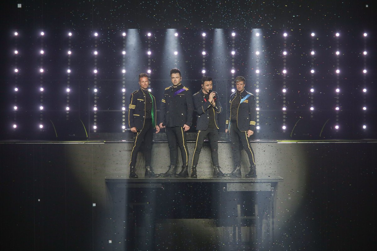 coolfm's tweet photo. We hope Belfast was loud enough for you tonight @westlifemusic for your big comeback? @SSEBelfastArena #TheTwentyTour #Westlife #CoolFM #Night1 ♥️🎉🎶🎙👌 

📸 Tremaine Gregg https://t.co/YBncamtapO