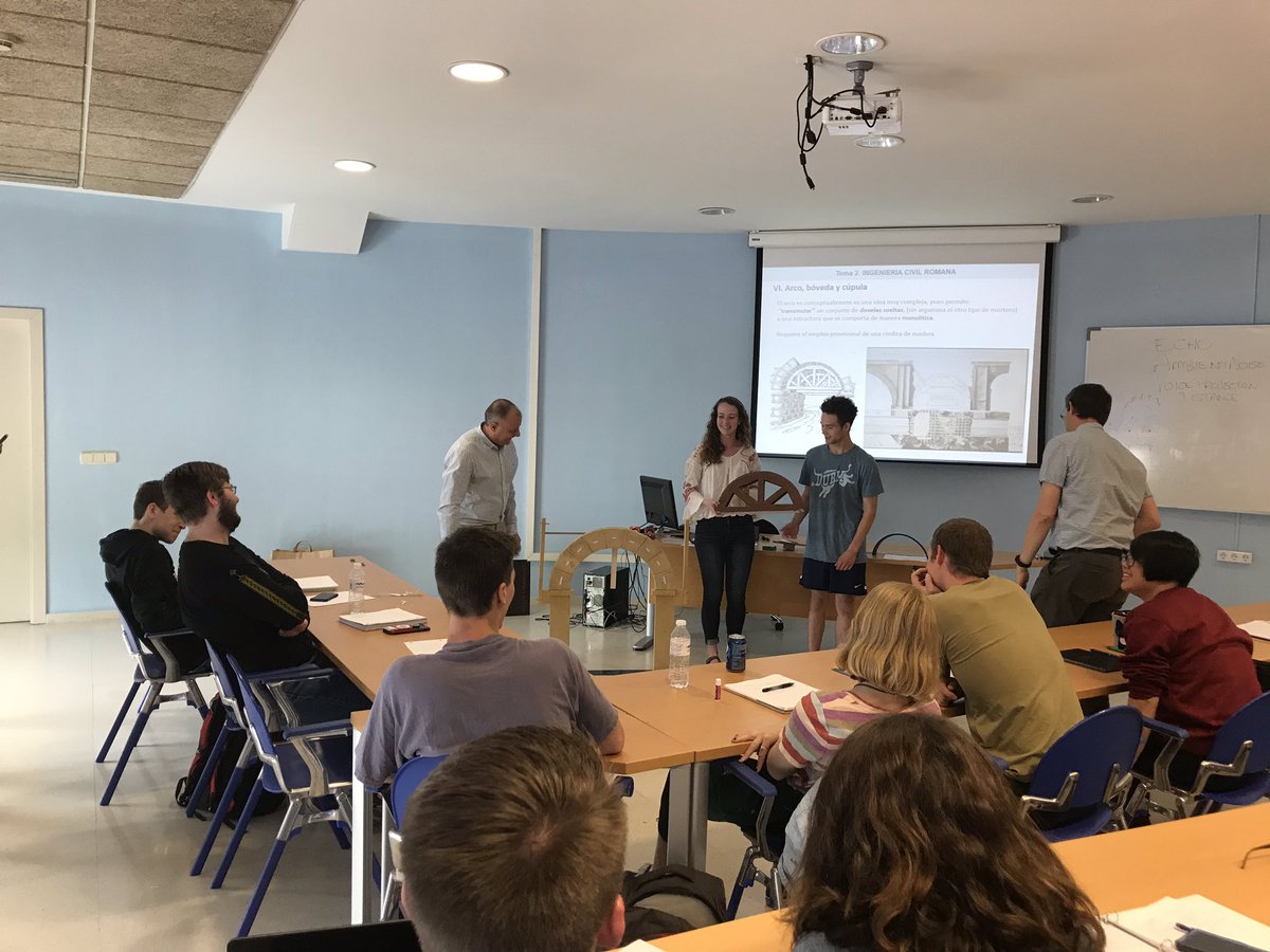 CalculatorCaleb's tweet photo. Learning about #RomanEngineering today consisted of #arches, #aqueducts, #tunnels, #siphons, and #surveying and #construction equipment was engaging and entertaining in both English and Español. https://t.co/IjIwlsfSxh