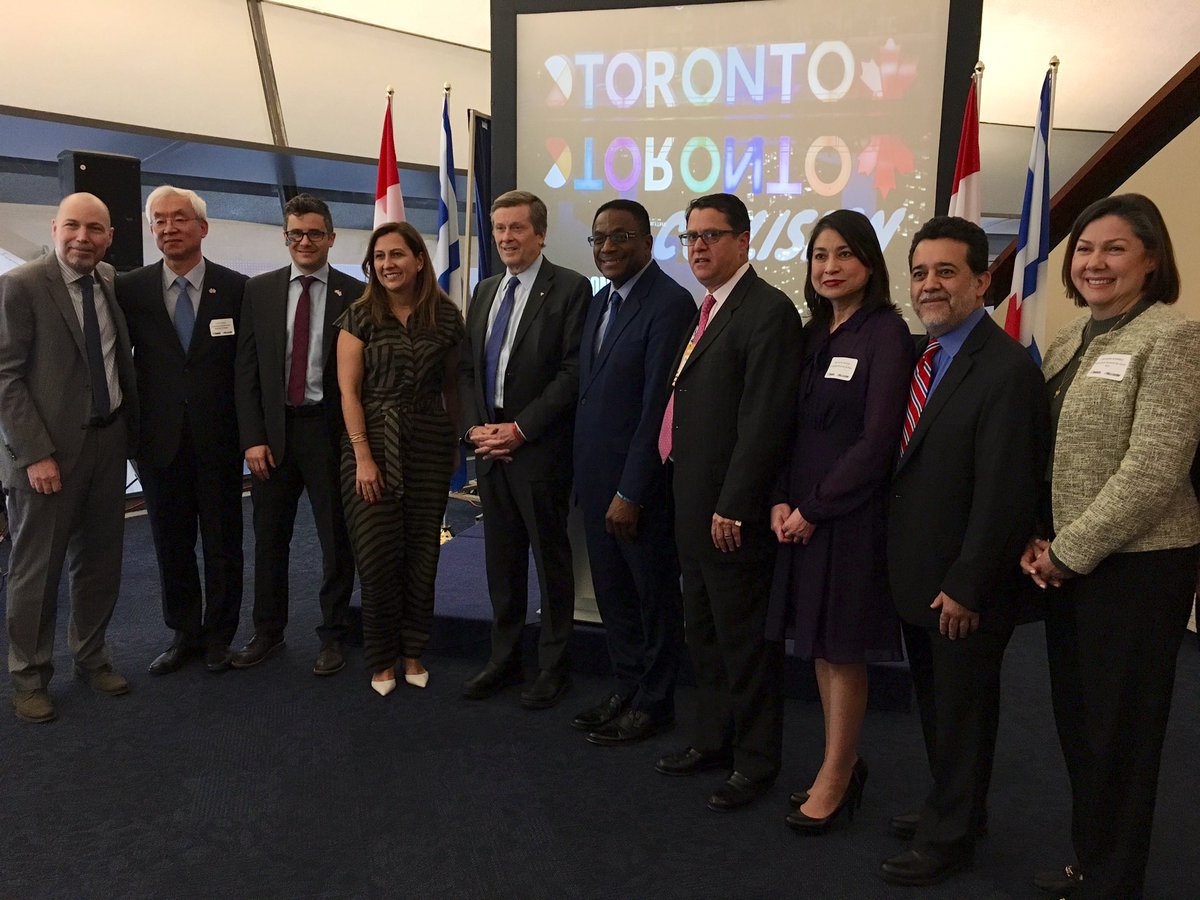 JohnTory's tweet image. The @CityofToronto has played a critical role in bringing guests from around the world here to #CollisionConf. Tonight we welcomed some of our international guests to City Hall and got to know them better at our #NetworkTO event.