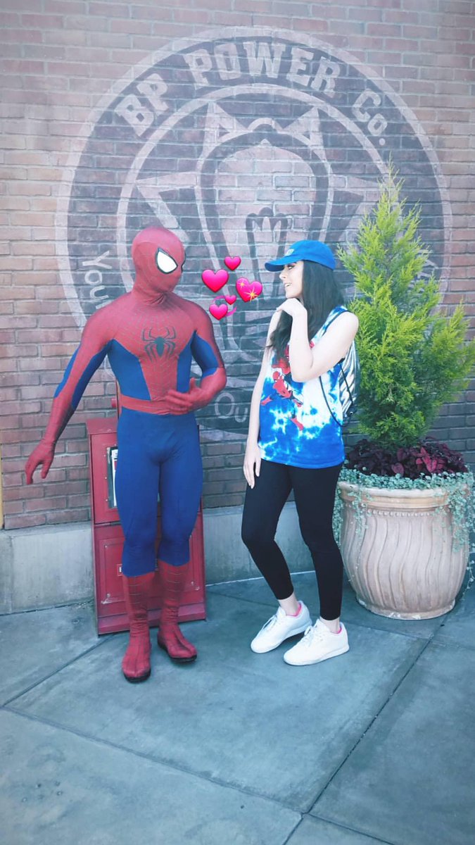 lyssierose98's tweet photo. spidey caught my heart in his web 💕💕💕 https://t.co/7EPV2gTCre