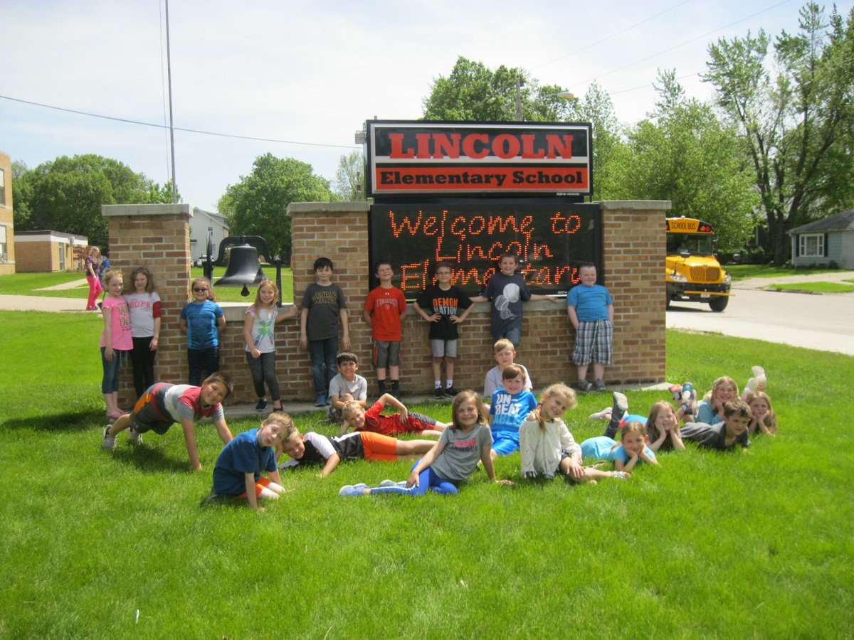 js_murphy66's tweet image. Thank you to Lincoln Elementary for a great visit for our second graders! You have some amazing students coming your way next fall!  #washpride