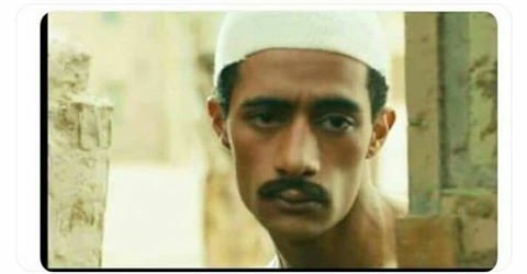 twatsat_x's tweet photo. لما تقول لصاحبك صورني صوره عميقه😂😂 https://t.co/15JEhM0vx7