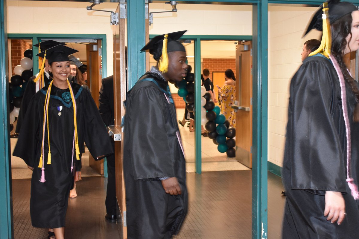 SpotsySchools's tweet photo. Congratulations to the 2019 Massaponax High School Graduates!  Watch the graduation live now! https://t.co/LKS54gZw8S https://t.co/MCvxw64fZK