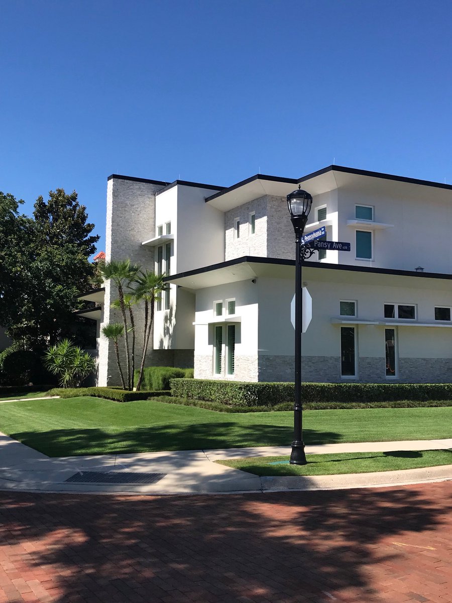 davenowturf's tweet image. Signature Landscape creating excellence in Winter Park #PoweredbyPolyon and #HarrellsMax