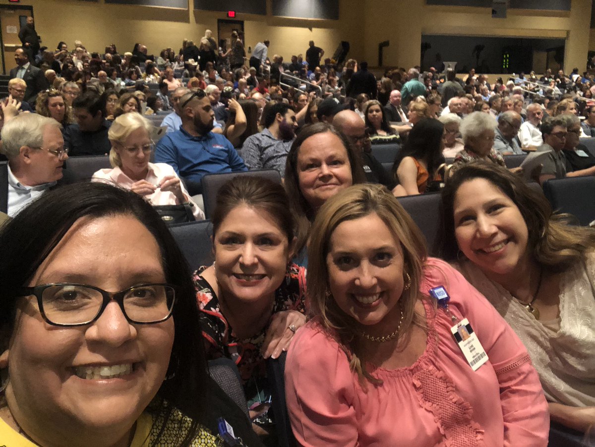 MsDeHoyosNISD's tweet photo. Celebrating Mrs. J. Johnson at the NISD Retirement Celebration. #NISDCarson #ThisisCarson https://t.co/u9sqFNRu0z