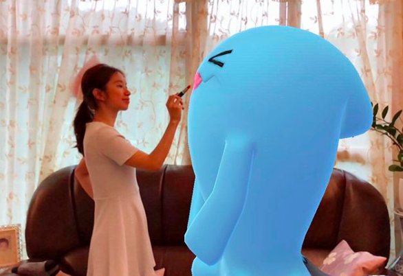 PokemonGoPembs's tweet photo. #GOsnapshot #GoCreateChallenge Photo of the Day: 
“The key to a nice lip makeup is a steady hand. Pucker up, Wobbuffet! I am going to make you the prettiest princess. 😂”
📷 Instagram: mpcpkmar https://t.co/WBzbRVMxXf