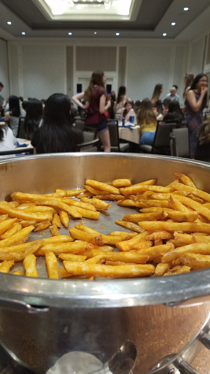 DohertyScience's tweet image. At the dinner dance! Time #fries when you're having fun!! #badpuns #FMSDC2019