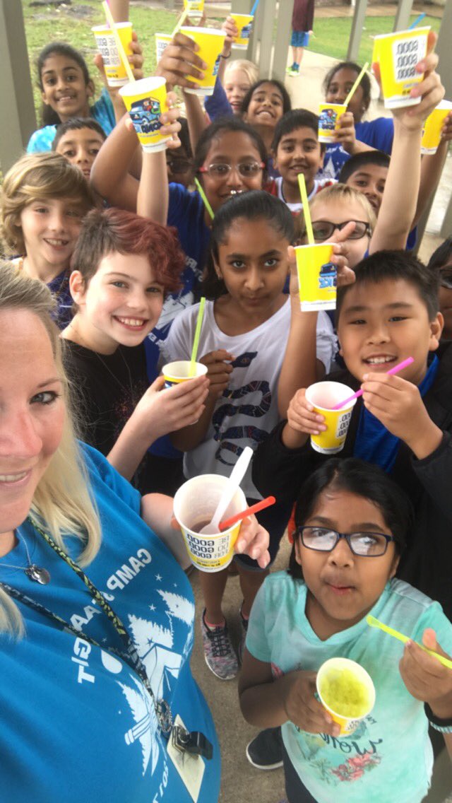 mrs_martinez4th's tweet photo. A little late but they loved their field day Kona Ice! https://t.co/NN5980Wxgl