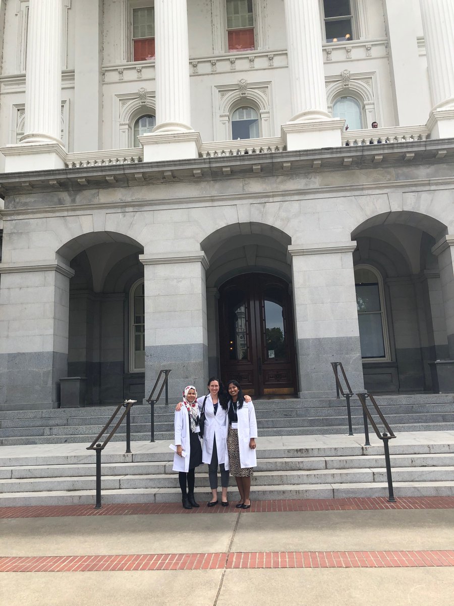 UCSF's tweet photo. Residents from @UCSFBenioffOAK were in Sacramento today to advocate for training the pediatricians of tomorrow, to ensure future clinicians are ready to meet the unique needs of child patients. #UCSFStandsUp https://t.co/f6TynrrCnX