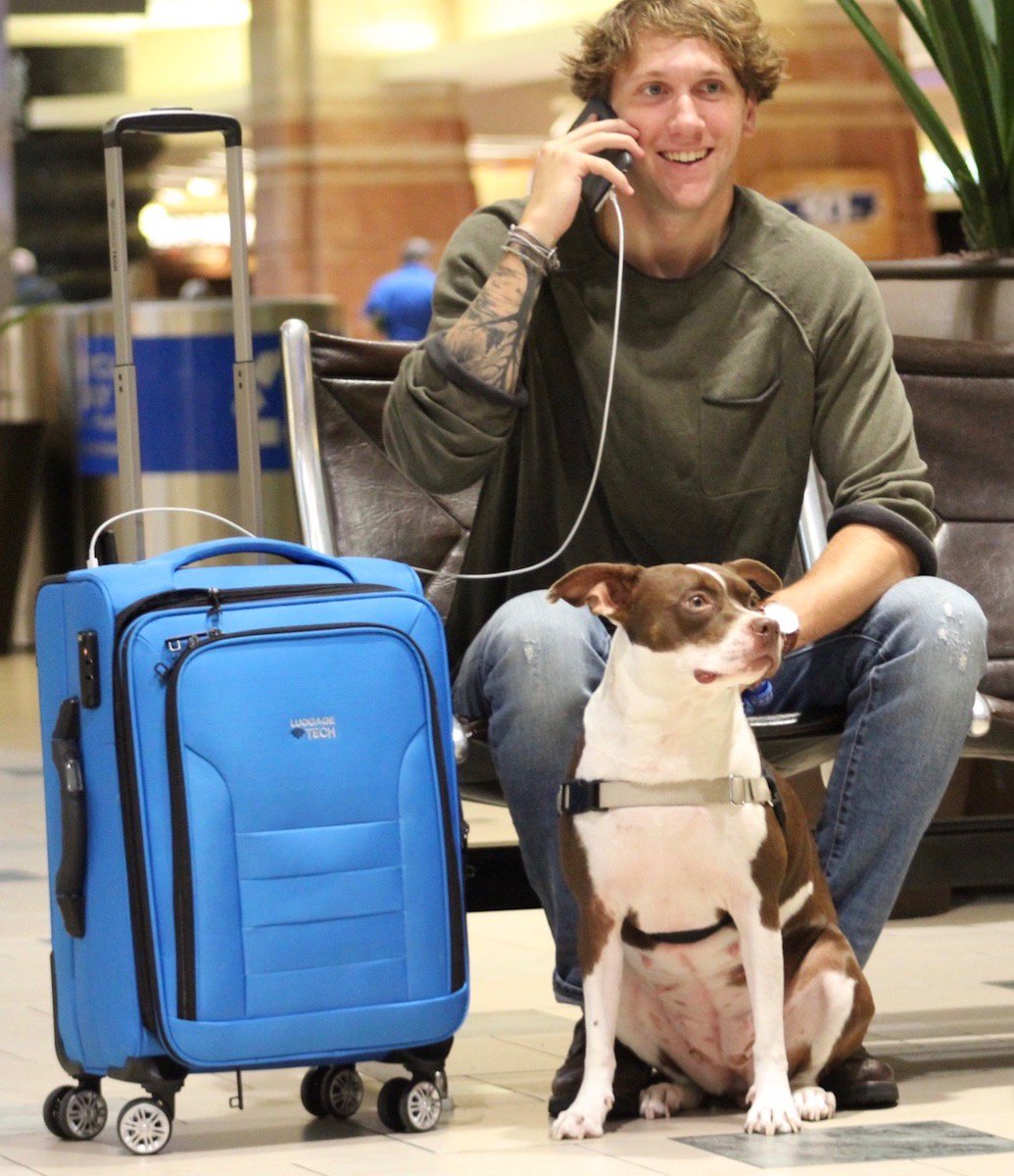 LuggageTech's tweet photo. #HighTech features such as #USB charging #digitalweightscale #TSA-approved #combinationlock #GPS and #RFID are built into @LuggageTech’s stylish #smartluggage! Visit https://t.co/kbTxi18zkv. GET #20PERCENTOFF in our SITEWIDE #SALE (ENDING SOON!!] with TRAVEL20 at checkout. https://t.co/InBSpm4Mq6