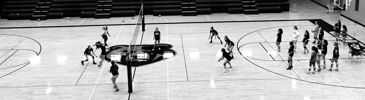 GlennVolleyball's tweet photo. Amazing day of open gym!! The Grizzlies #GotBetter and are ready to #DefendTheCave this fall!!
#GrizzlyNation #AllInForGlenn #GetBetter https://t.co/S373mTPSnz