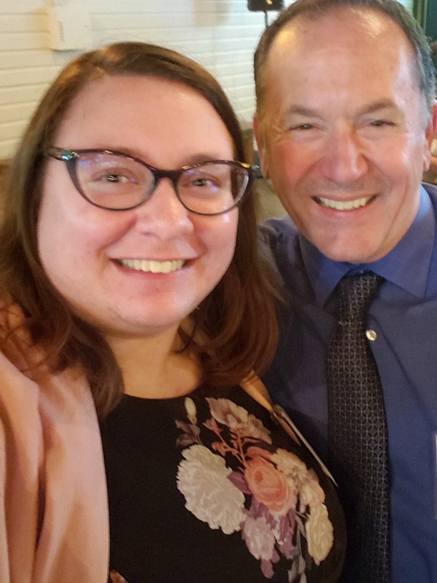 rdiana91's tweet photo. Talking a selfie with Mark at the #eiawards19 https://t.co/YI8mTHdcoA