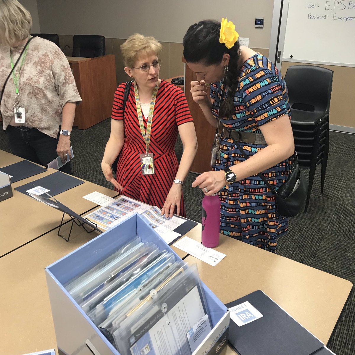 So fun to peruse books, materials, and celebrate all the learning our EPS readers will do together at tonight’s #FPClassroom Open House! 📚 Well done @LMStrickler 🙌🏾
